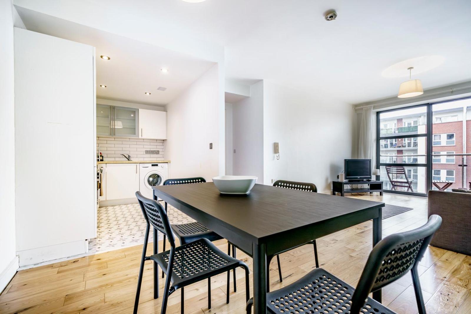 Stylish City Centre 2 Bedroom Apartment With Belfast Cityscape View Buitenkant foto