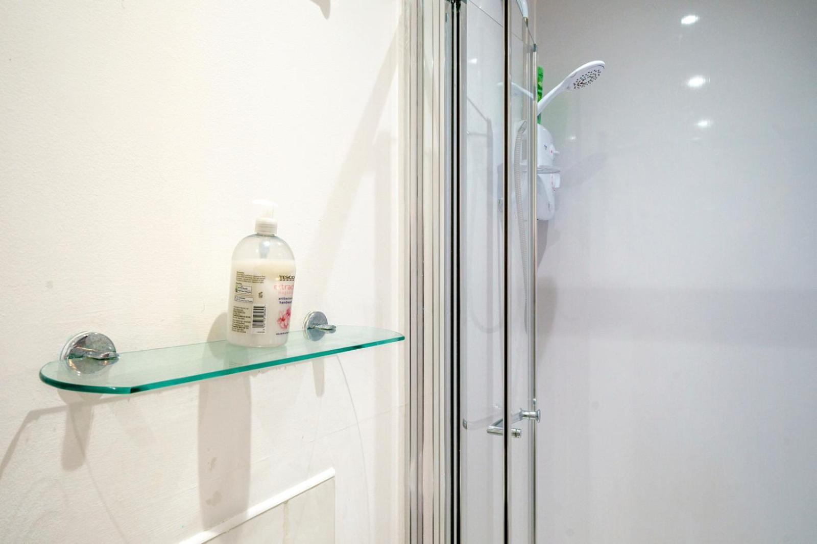 Stylish City Centre 2 Bedroom Apartment With Belfast Cityscape View Buitenkant foto